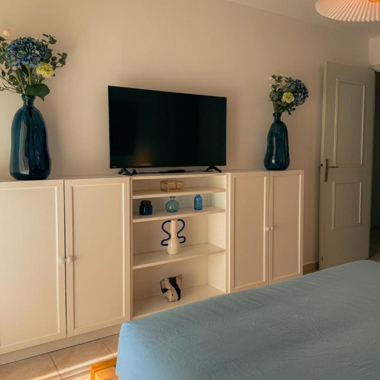 3-room apartment for 6 people in Port Vauban - Appartement 2 Chambres - 25