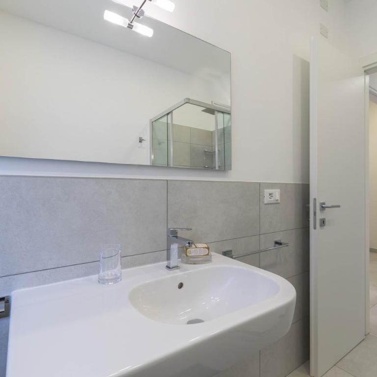 CASA ESEDRA Appartamento 2, parcheggio privato - Appartamento con 1 Camera da Letto - 8