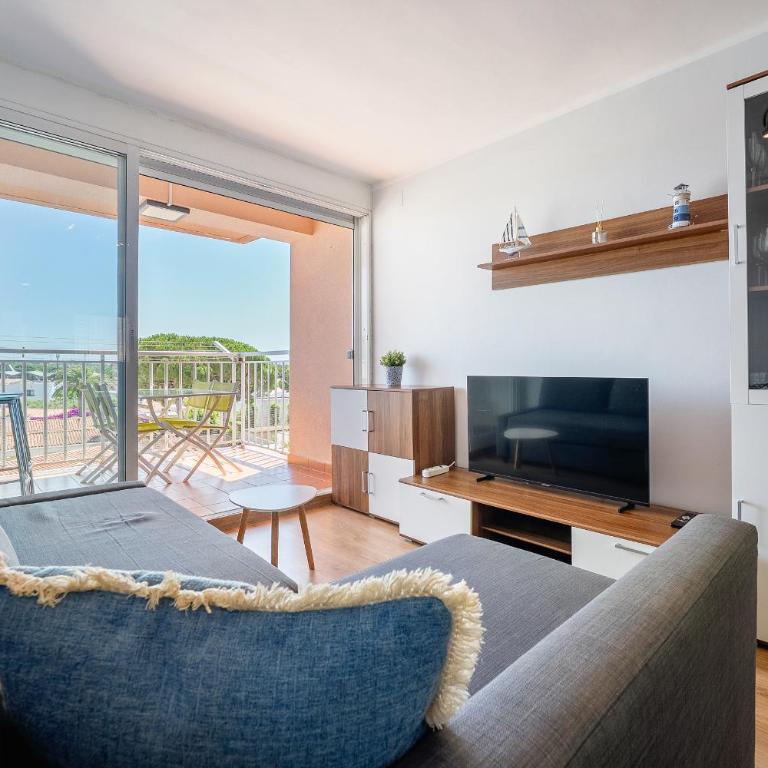 Hauzify I Apartament Golden Sand - Two-Bedroom Apartment with Terrace - 1