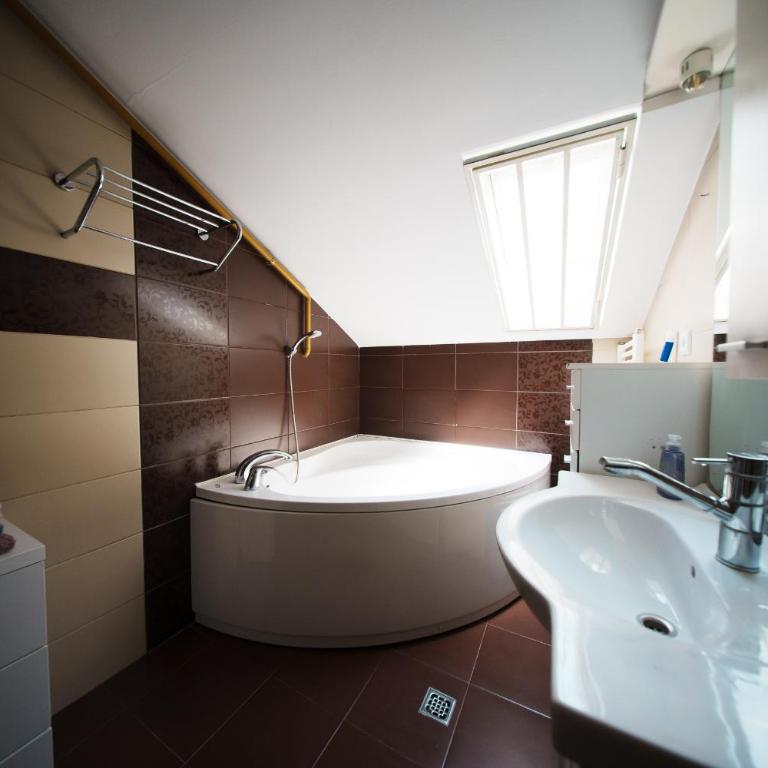 Spacious Haven, 3BR Penthouse, Free GRG PKG, Old Town - Penthaus Apartman - 17