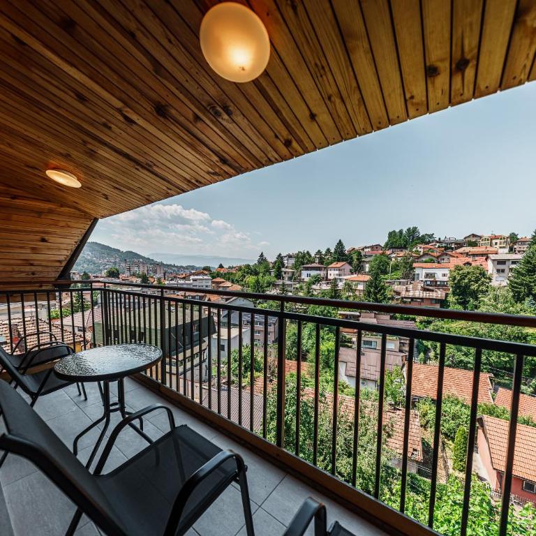 Spacious Haven, 3BR Penthouse, Free GRG PKG, Old Town - Penthaus Apartman - 7