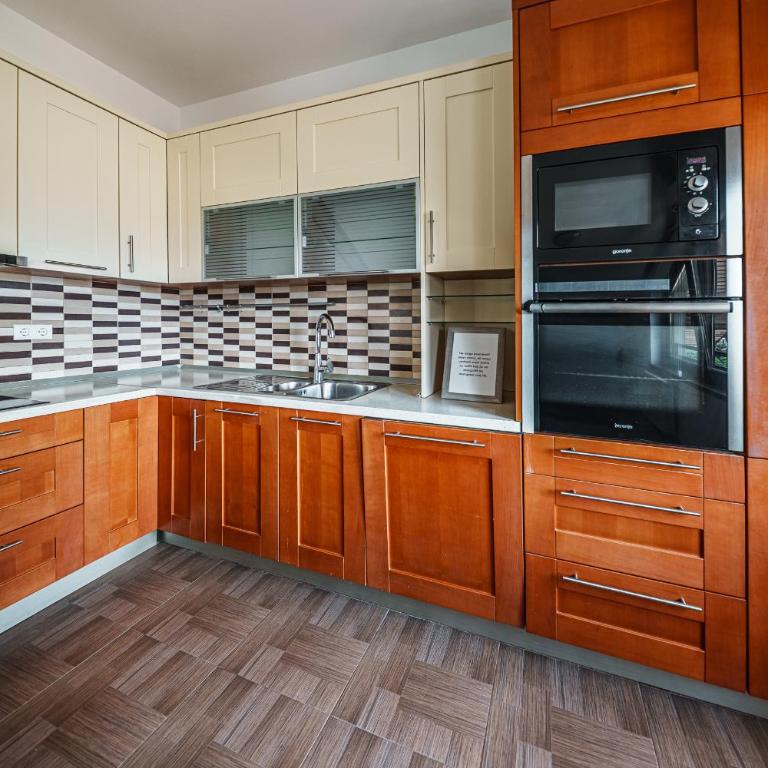 Spacious Haven, 3BR Penthouse, Free GRG PKG, Old Town - Penthaus Apartman - 21