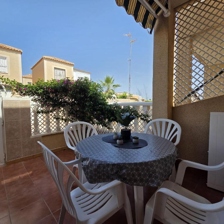 Bungalow Coqueto! - Two-Bedroom Apartment - 5