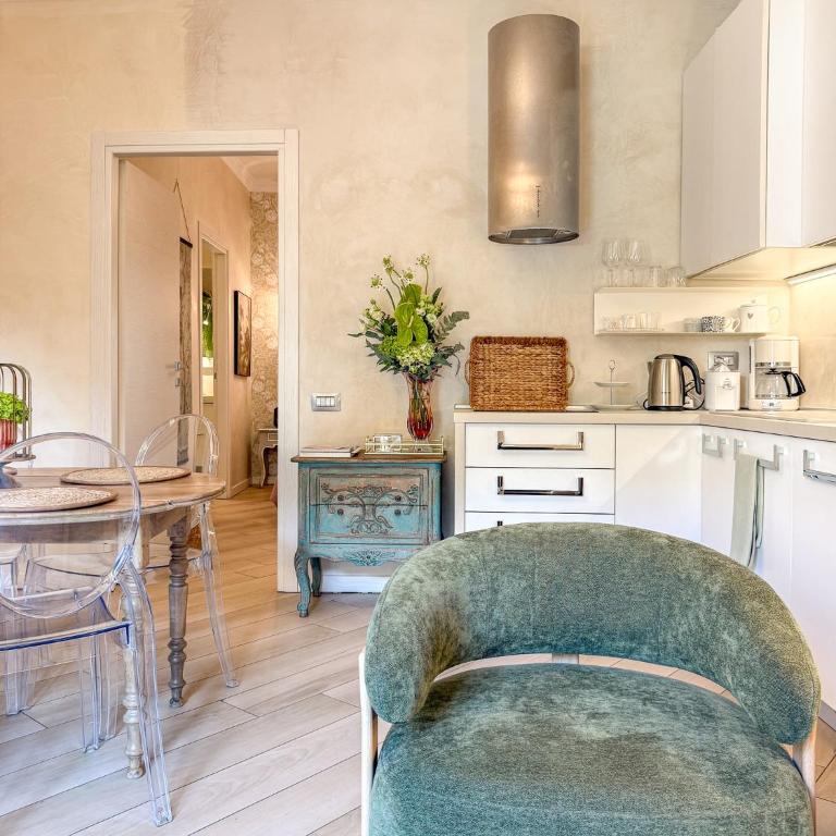 La Dolce Vita Boutique Apartment Elegant Terrace Ponte Pietra - Appartamento con Terrazza - 24
