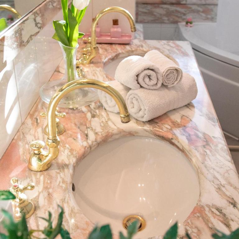 Residenza Chiocci - Appartamento con 2 Camere da Letto - 40