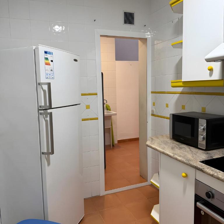 Gilarez - Two-Bedroom Deluxe Apartment with Balcony - 5