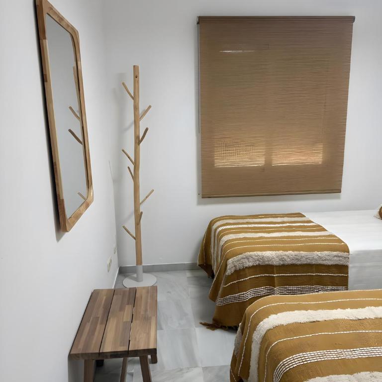 Gilarez - Two-Bedroom Deluxe Apartment with Balcony - 11