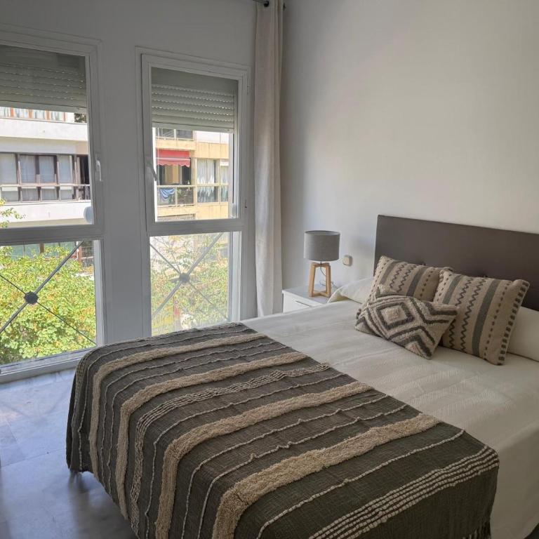 Gilarez - Two-Bedroom Deluxe Apartment with Balcony - 7