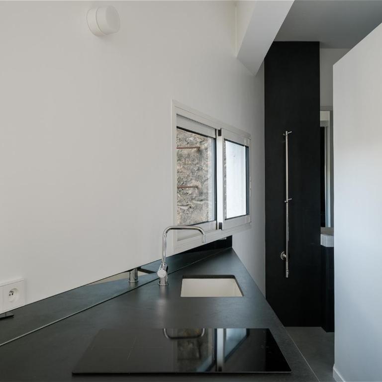 Cozy Bright Parisian Studio Belleville by Weekome - Appartement 1 Chambre - 11