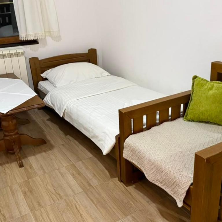 Pansion Kolašin - Dvokrevetna Soba sa Bračnim Krevetom/Zasebnim Krevetima - 4