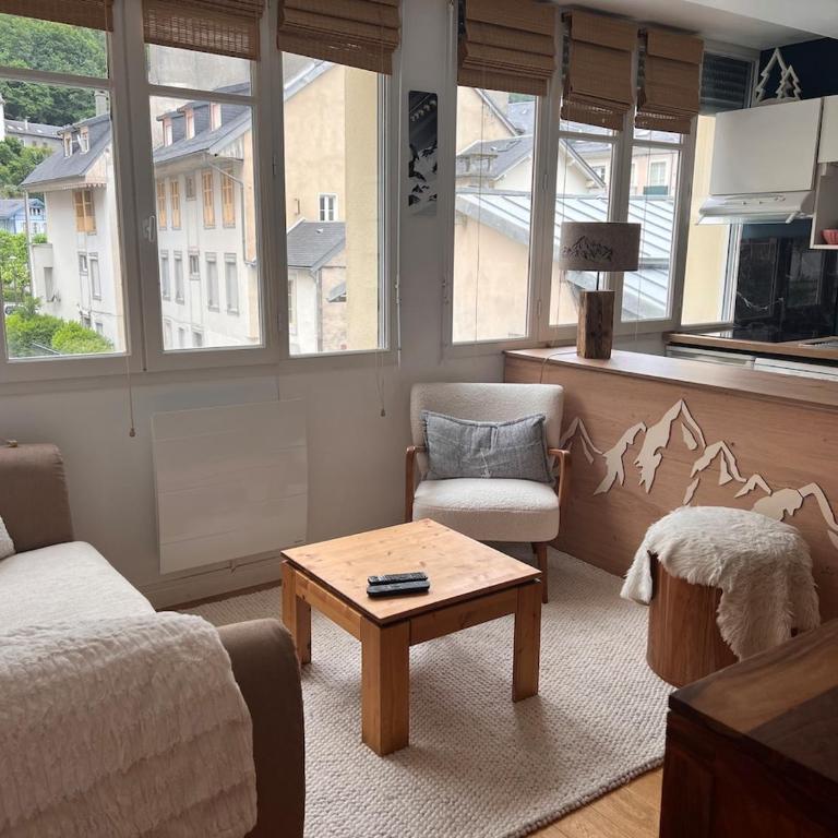 Chez Sabrina et Alain Cozy apartment - mountain view - very central - 4 people - Appartement 1 Chambre - 1