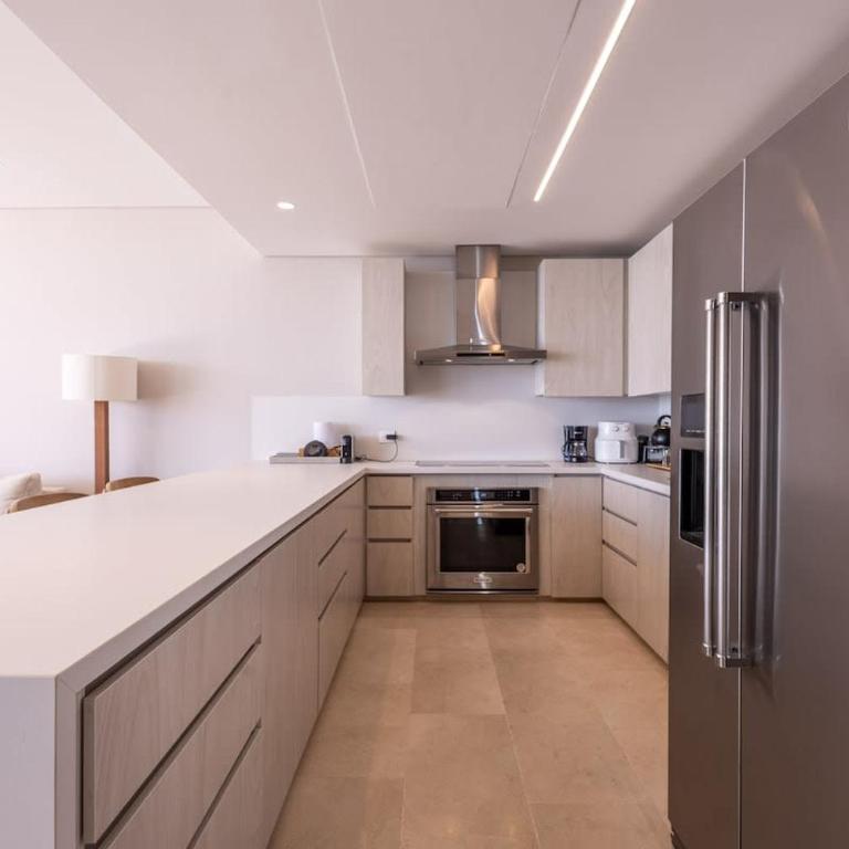 Best Caribbean Sea Views 3BR Penthouse F1 - Three-Bedroom Apartment with Ocean View - 12