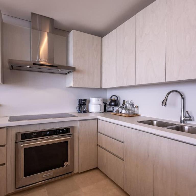 Best Caribbean Sea Views 3BR Penthouse F1 - Three-Bedroom Apartment with Ocean View - 16