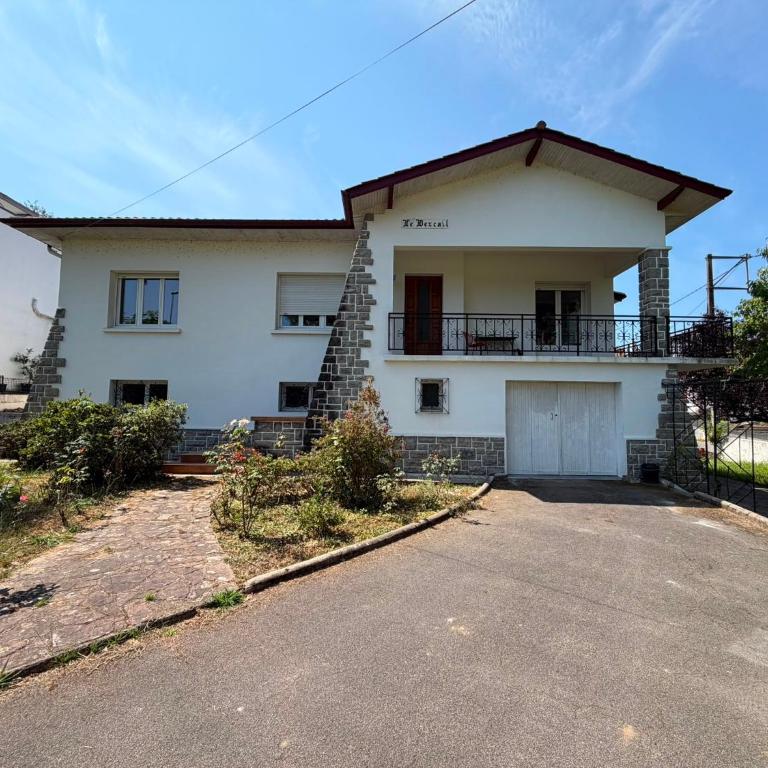 L'escapade de Kanbo - Two-Bedroom Apartment - 1