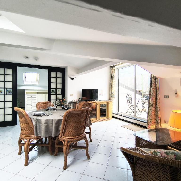 Il Quarto Piano, Above the city, close to the sea. - Appartamento - 2