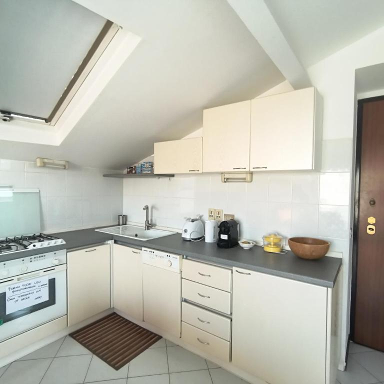 Il Quarto Piano, Above the city, close to the sea. - Appartamento - 11