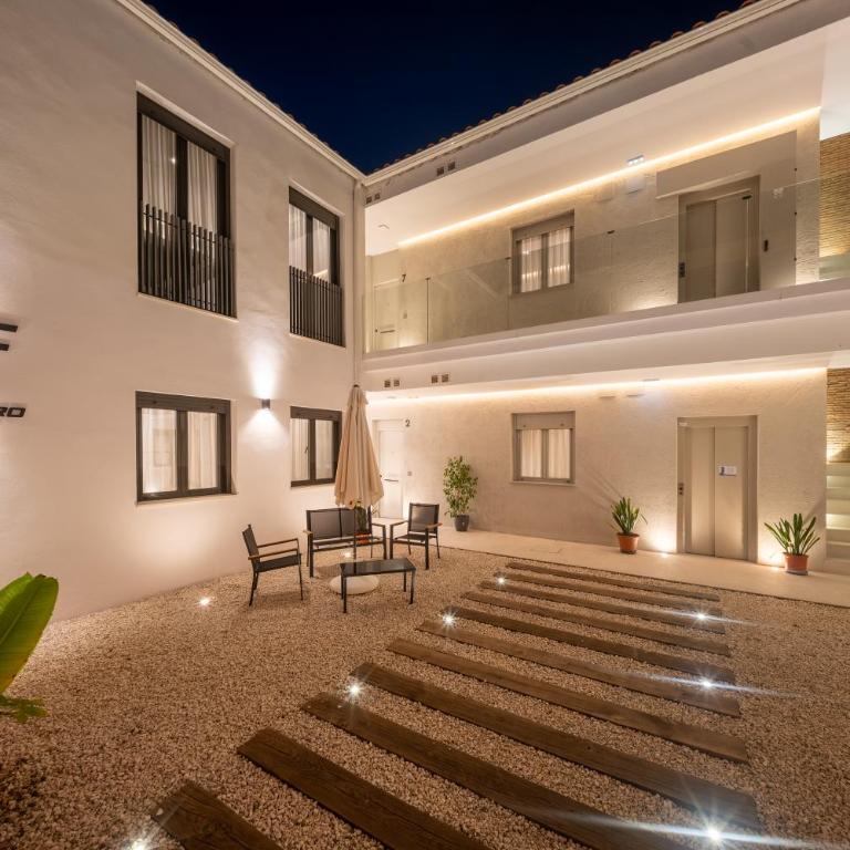 Geysotur Caballero Homes Puente Romano - Apartment - 32