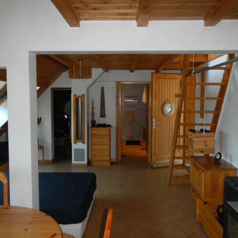 Icebird - Two-Bedroom Apartment - 6