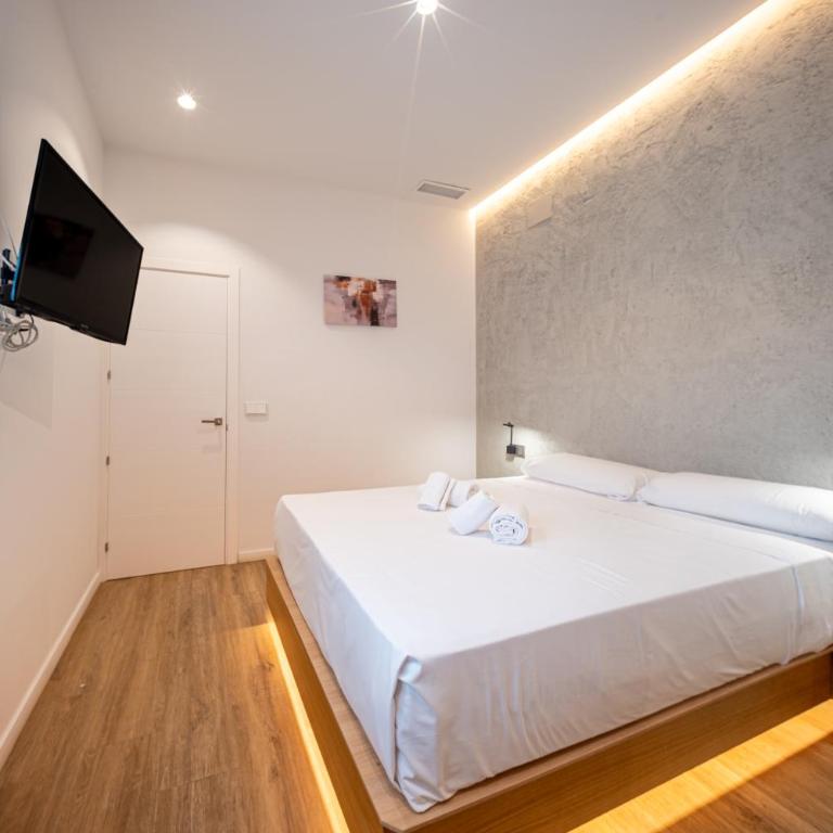 Geysotur Caballero Homes Puente Romano - Apartment - 4