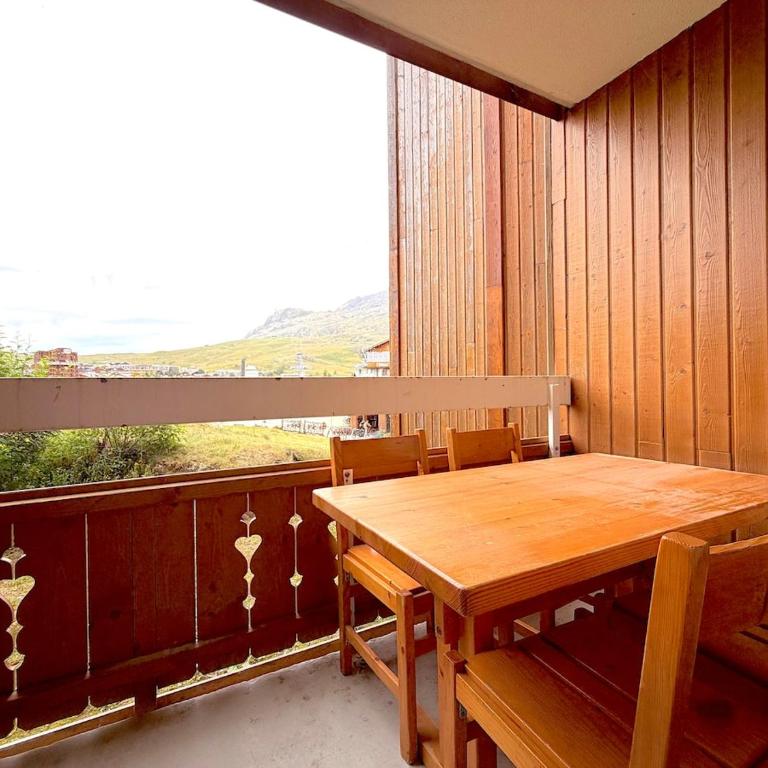 T2 chic rénové, à deux pas des remontées - Apartment mit 1 Schlafzimmer und Balkon - 4