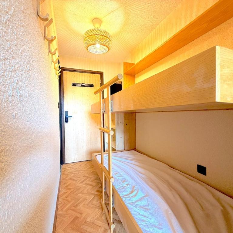 T2 chic rénové, à deux pas des remontées - Apartment mit 1 Schlafzimmer und Balkon - 17