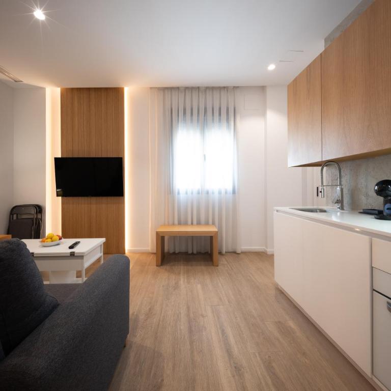 Geysotur Caballero Homes Puente Romano - Apartment - 5