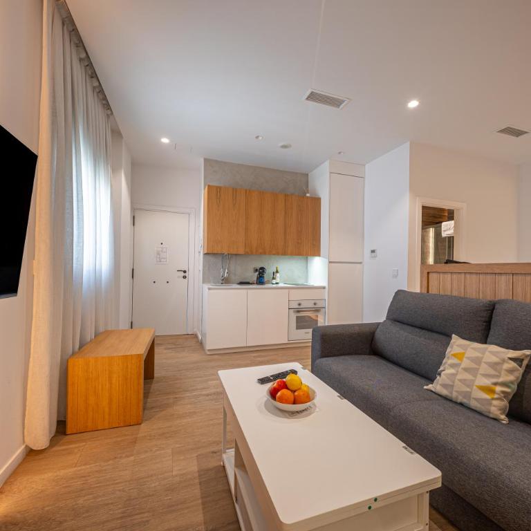 Geysotur Caballero Homes Puente Romano - Apartment - 6