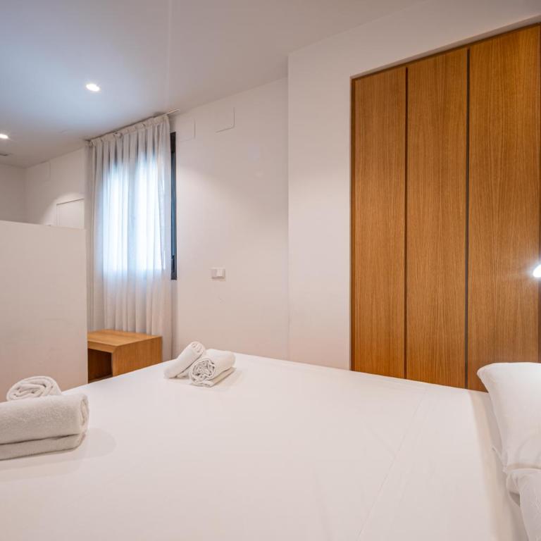 Geysotur Caballero Homes Puente Romano - Apartment - 1