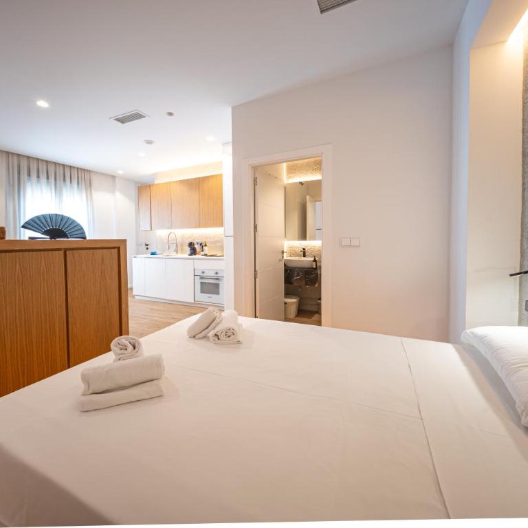 Geysotur Caballero Homes Puente Romano - Apartment - 2