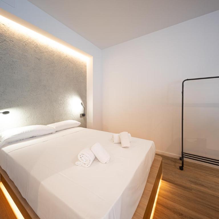 Geysotur Caballero Homes Puente Romano - Apartment - 6