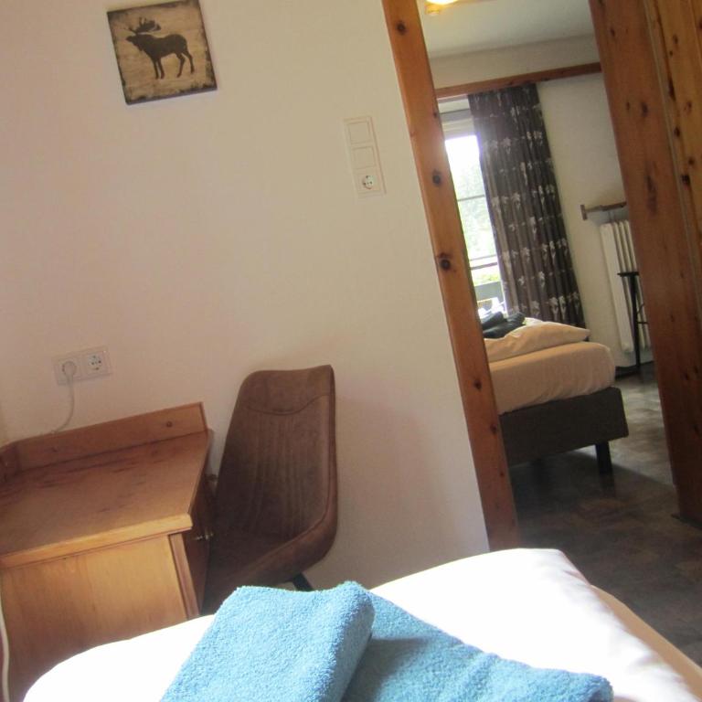 Gasthof Fair - Comfort Dreibettzimmer mit Dusche - 7