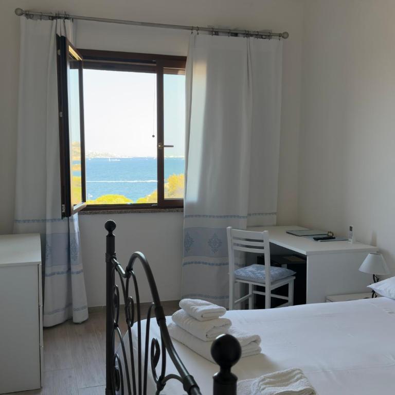Blumarine - Camera Matrimoniale con Vista Mare - 1
