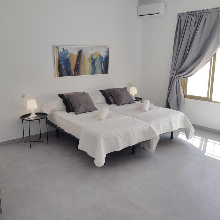 Amplia y acogedora casa con piscina, cerca de playa y puerto marina - One-Bedroom House - 10