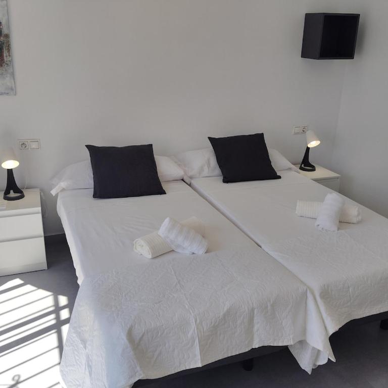 Amplia y acogedora casa con piscina, cerca de playa y puerto marina - One-Bedroom House - 13