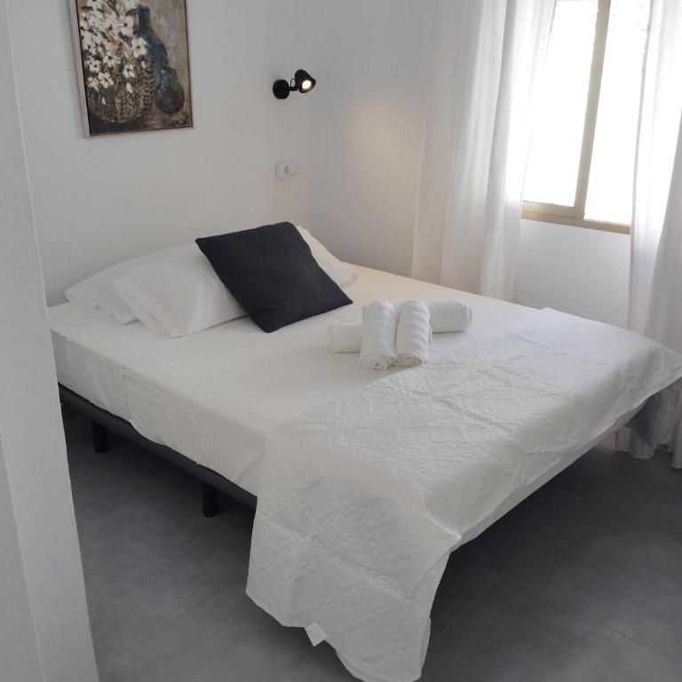 Amplia y acogedora casa con piscina, cerca de playa y puerto marina - One-Bedroom House - 22