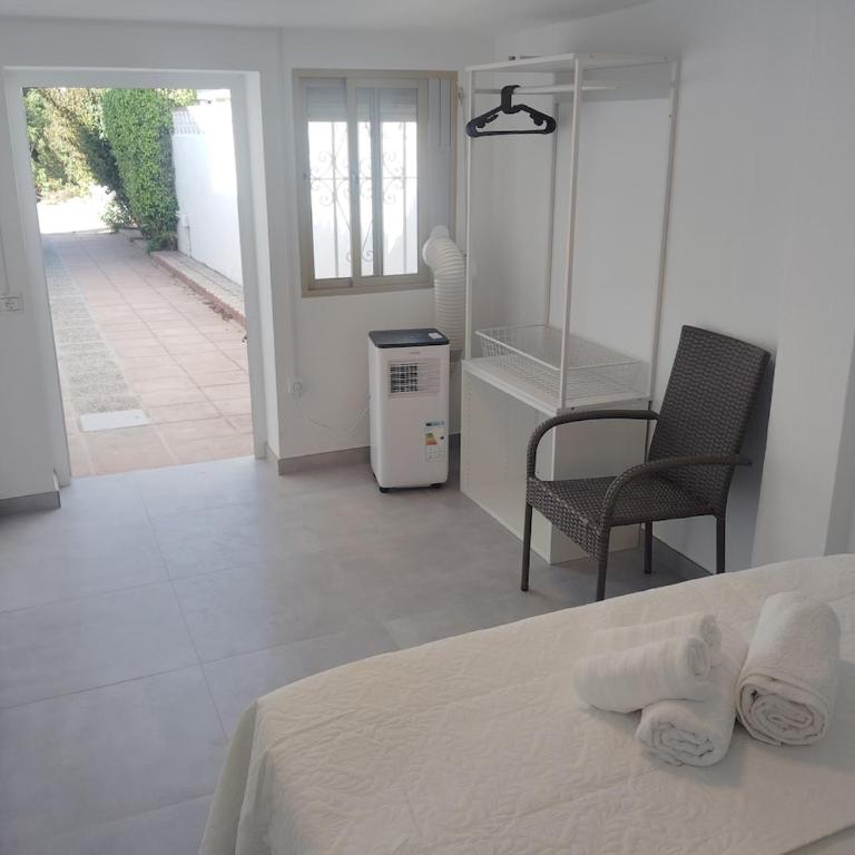 Amplia y acogedora casa con piscina, cerca de playa y puerto marina - One-Bedroom House - 25