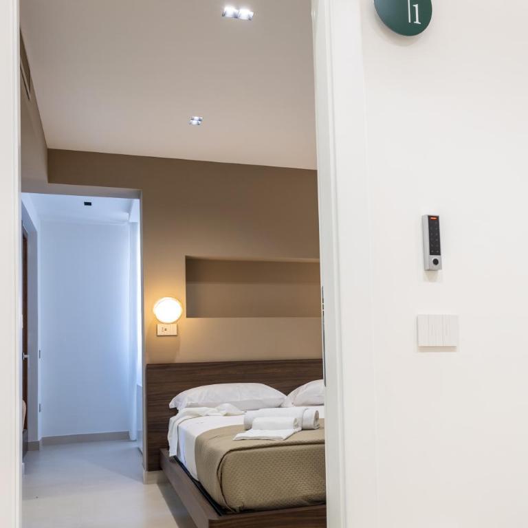 Villa delle Rose Pompei Rooms and Suite - Deluxe Suite with Spa Bath - 6