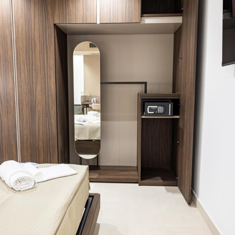 Villa delle Rose Pompei Rooms and Suite - Deluxe Suite with Spa Bath - 7