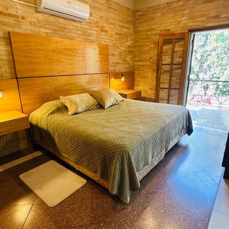 Fina residencia con chimenea en Lambaré - Four-Bedroom House - 42