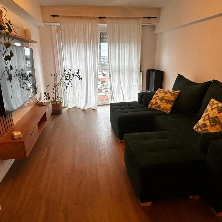 Depto MDQ con Cochera 4 amb - Three-Bedroom Apartment - 1