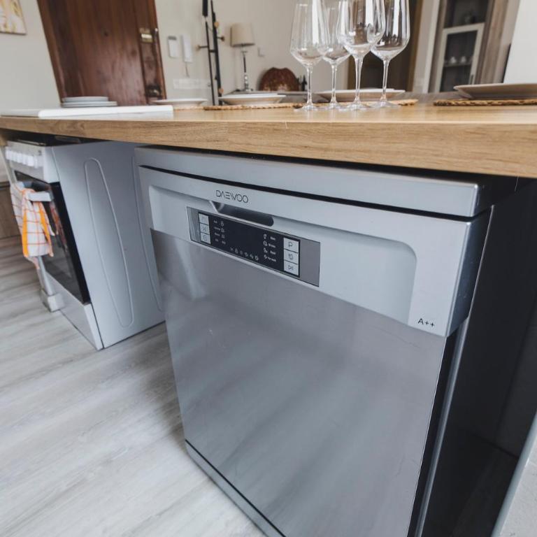 Vigo Getaway - Near Park, Beaches & Cíes - Three-Bedroom Apartment - 11