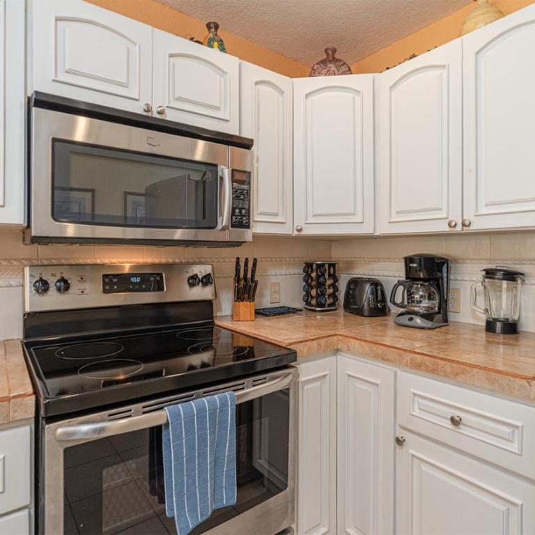 Inviting Oceanview 2BD/2BA Condo with Relaxing Coastal Vibes - Casa - 9