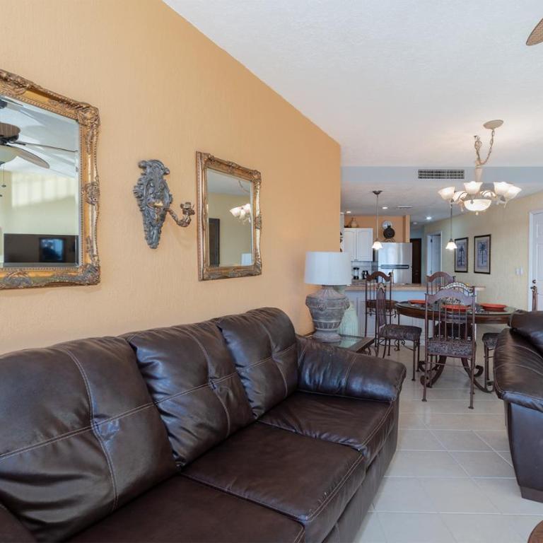 Inviting Oceanview 2BD/2BA Condo with Relaxing Coastal Vibes - Casa - 13