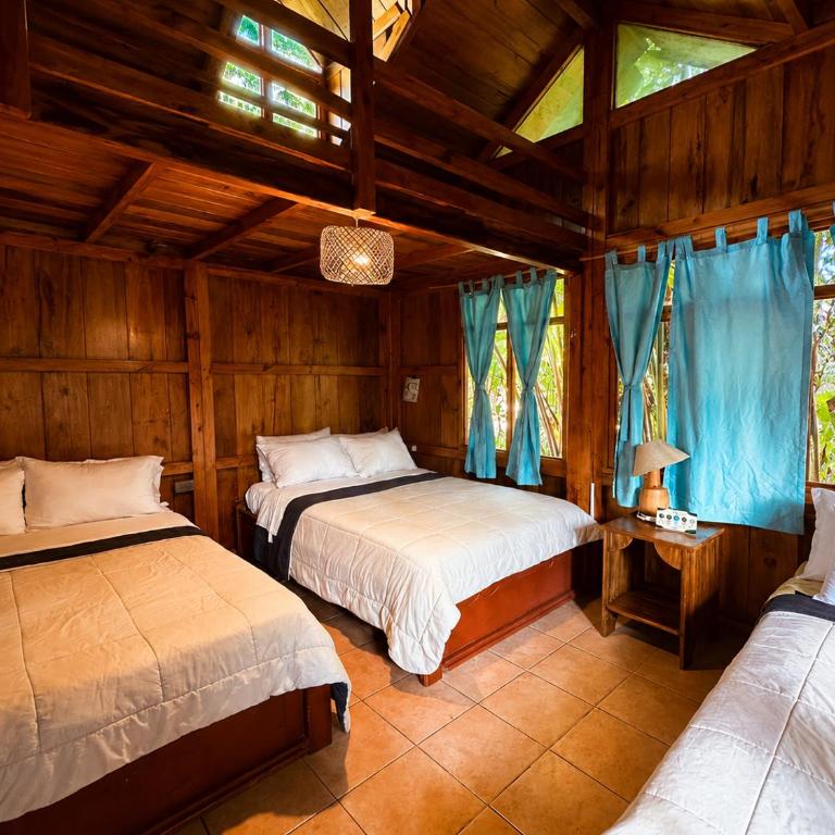 Hostería los Cedros de Mindo - Habitación Doble con baño privado - 2 camas - 4