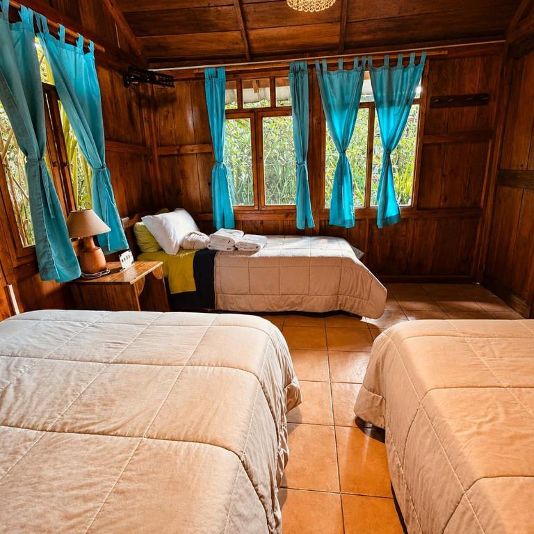 Hostería los Cedros de Mindo - Habitación Doble con baño privado - 2 camas - 7