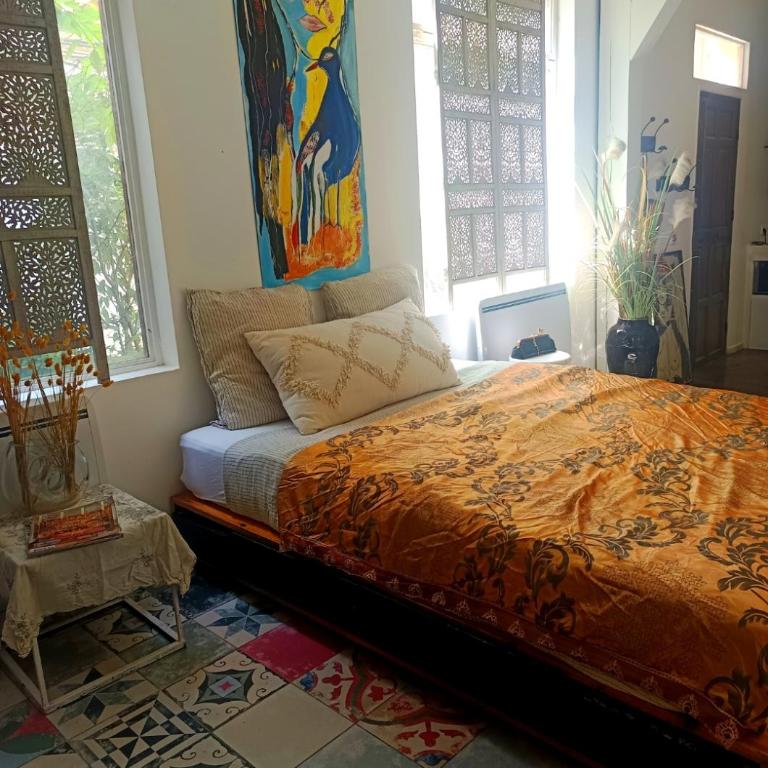 Unique 150m2 Artist Residence - Three-Bedroom Apartment - 3