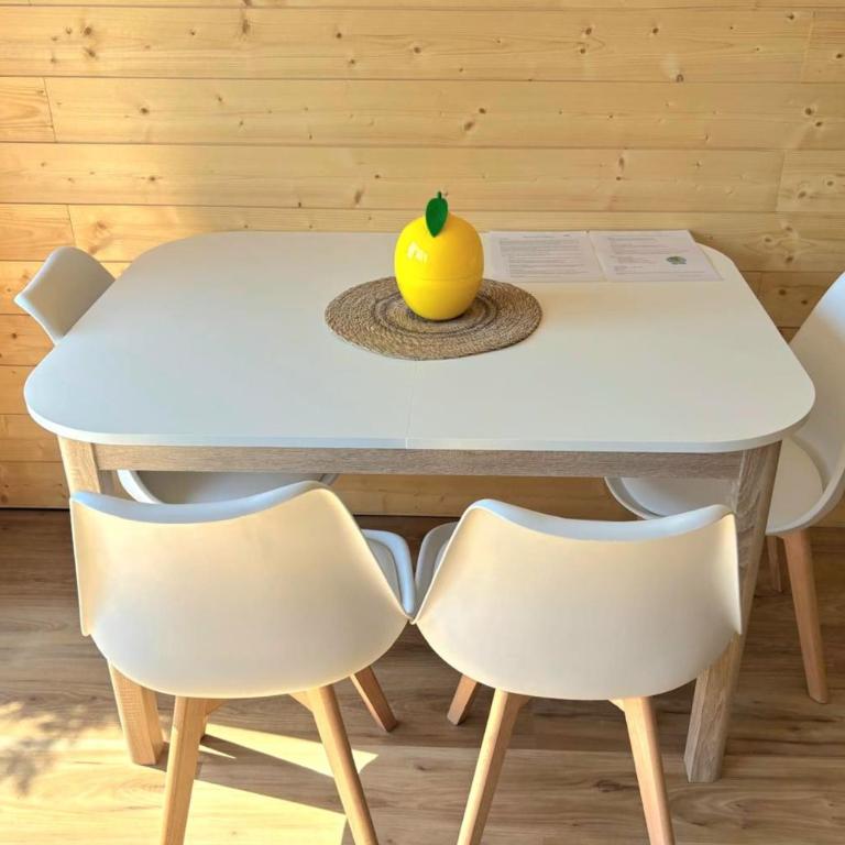 Studio vue mer avec terrasse et piscine partagée - Studio - 13