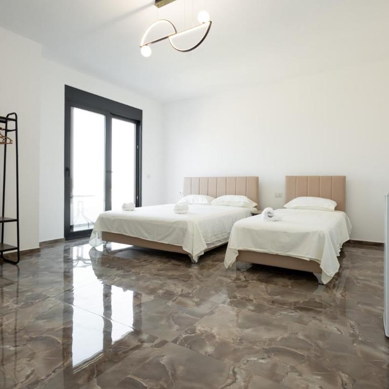 Dalya Luxury Apartments - Dreibettzimmer mit Stadtblick - 14
