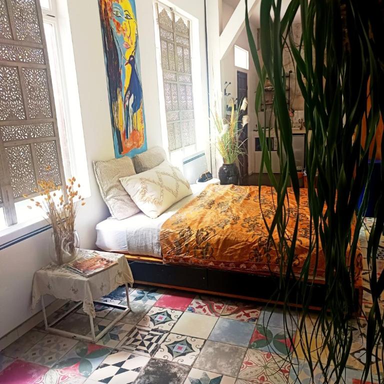 Unique 150m2 Artist Residence - Three-Bedroom Apartment - 10