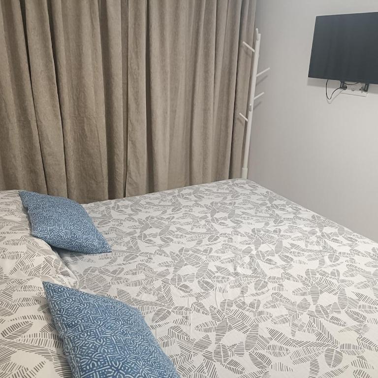 The Portside Jewel Puerto Villajoyosa Beachfront - One-Bedroom Apartment - 7